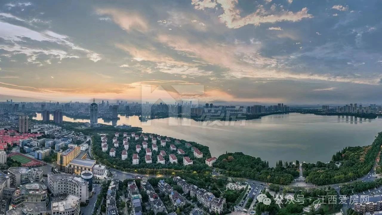 巨幕享受！南昌這個(gè)一線湖景大宅，甩出王炸！